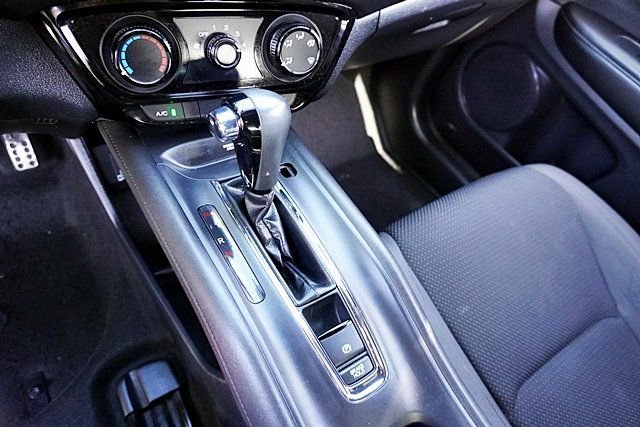 Used 2021  Honda Sport image 26