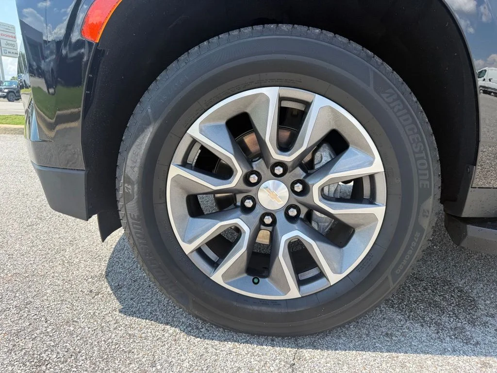 Used 2022 Black Chevrolet LT image 22