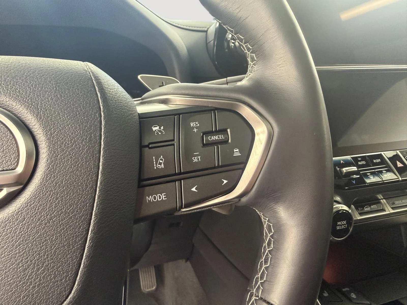 Certified Used 2024 Eminent White Pearl Lexus LX 600 Premium image 17