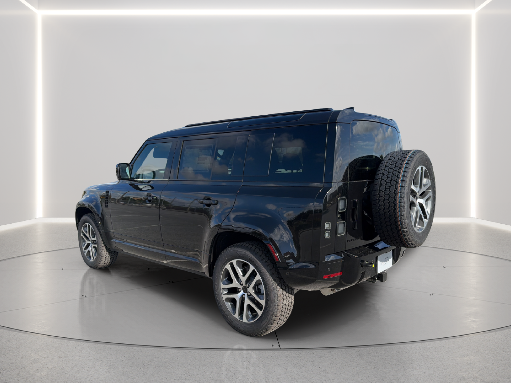 New 2026 Santorini Black Land Rover X-Dynamic SE image 15