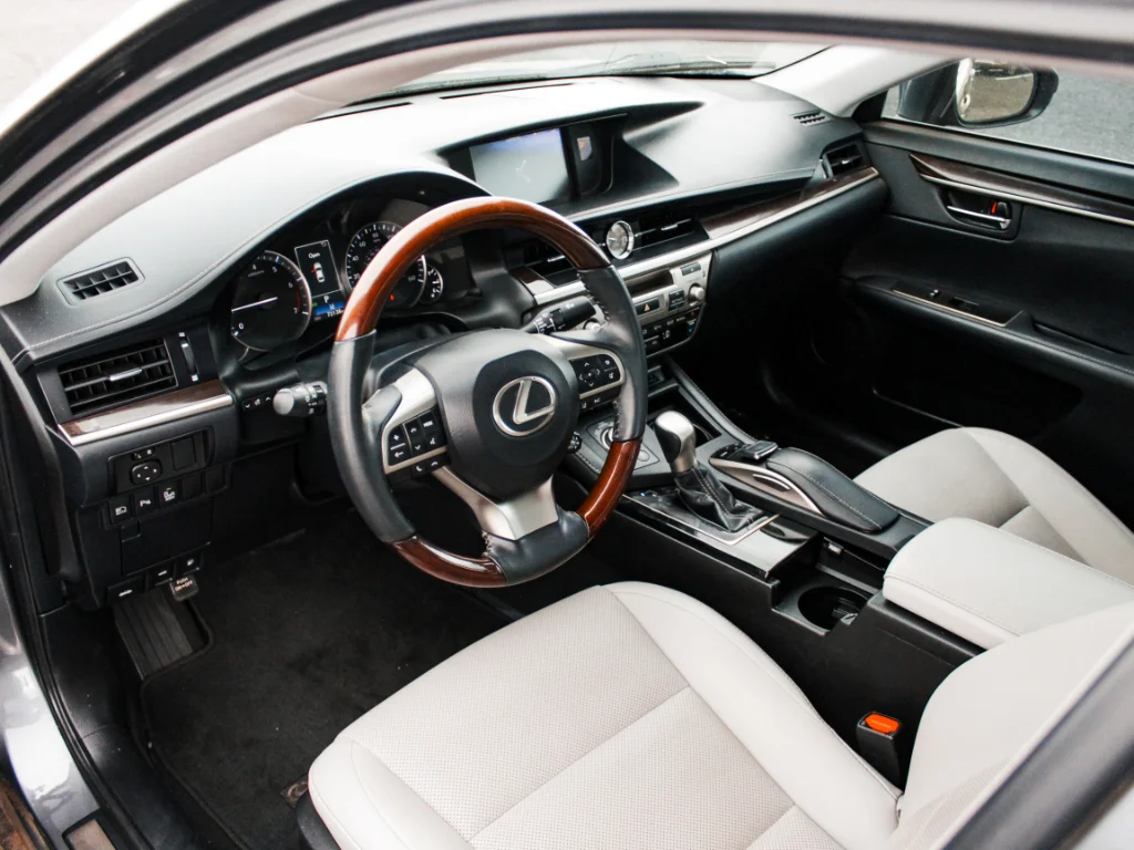 Used 2018 Nebula Gray Pearl Lexus Base image 9
