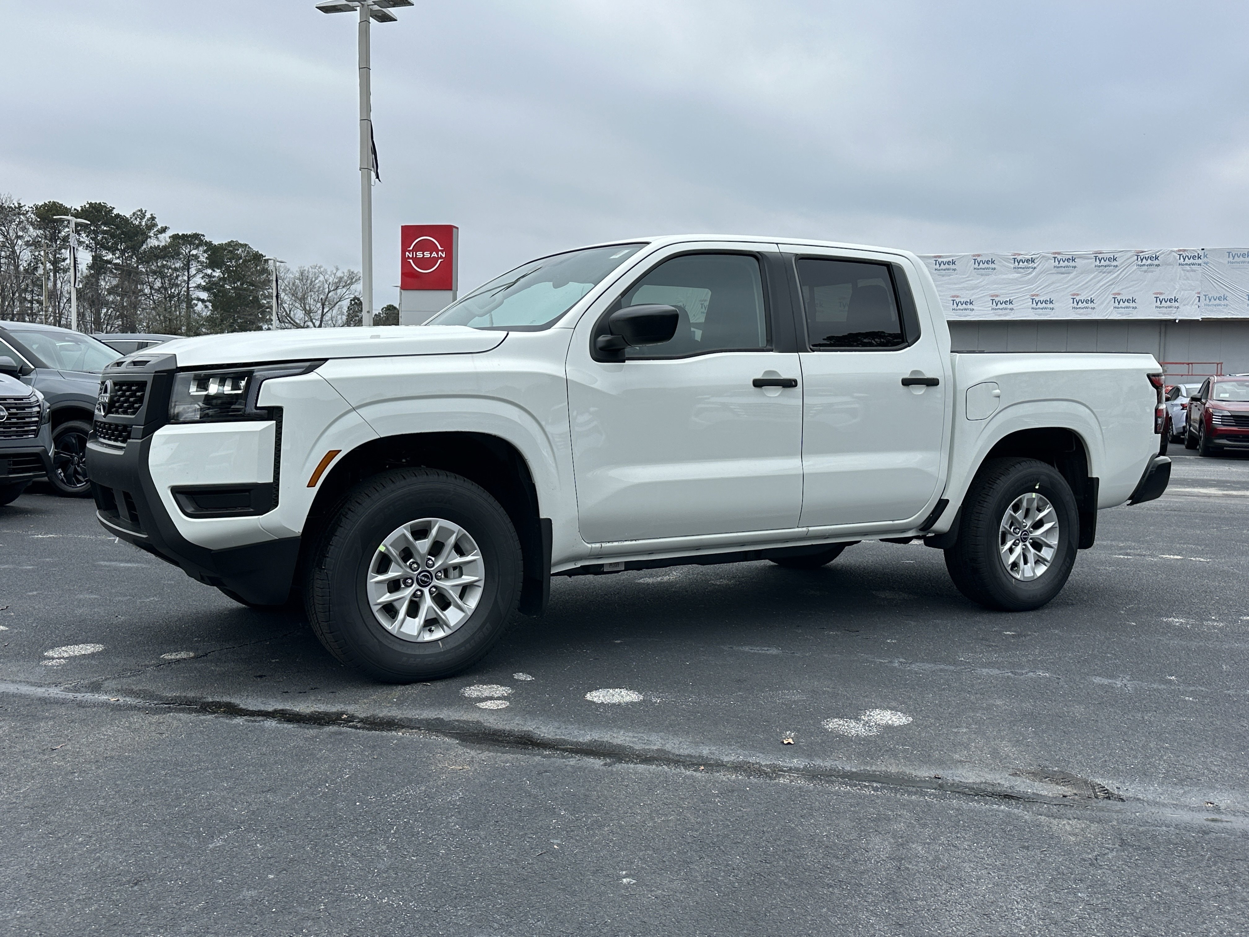New 2026 Glacier White Nissan S image 4