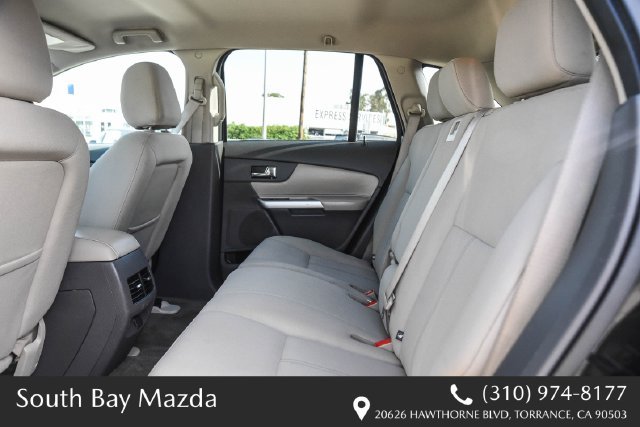 Used 2013 Black Ford SE image 17