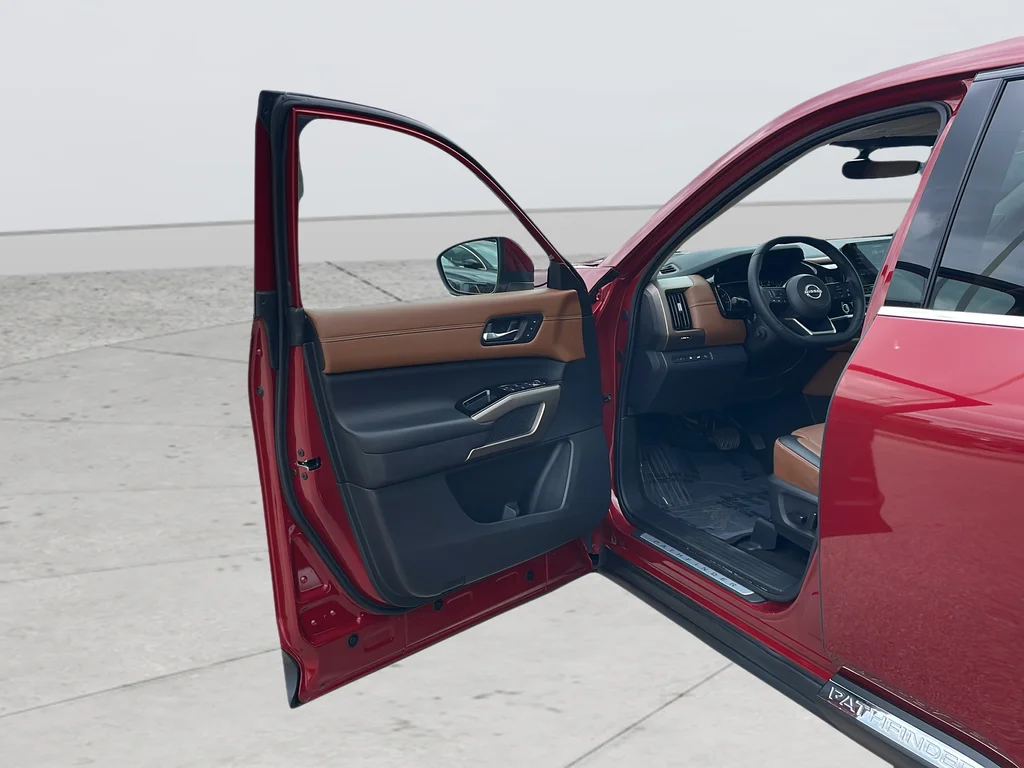 Used 2023 Red Nissan Platinum image 34