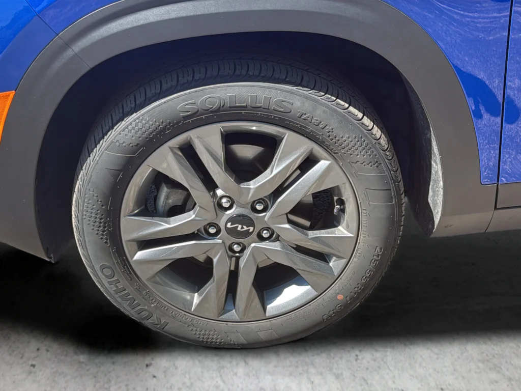 Used 2023 Blue Kia S image 9