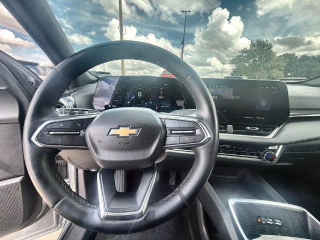 2025 Chevrolet Equinox LT - Photo 11