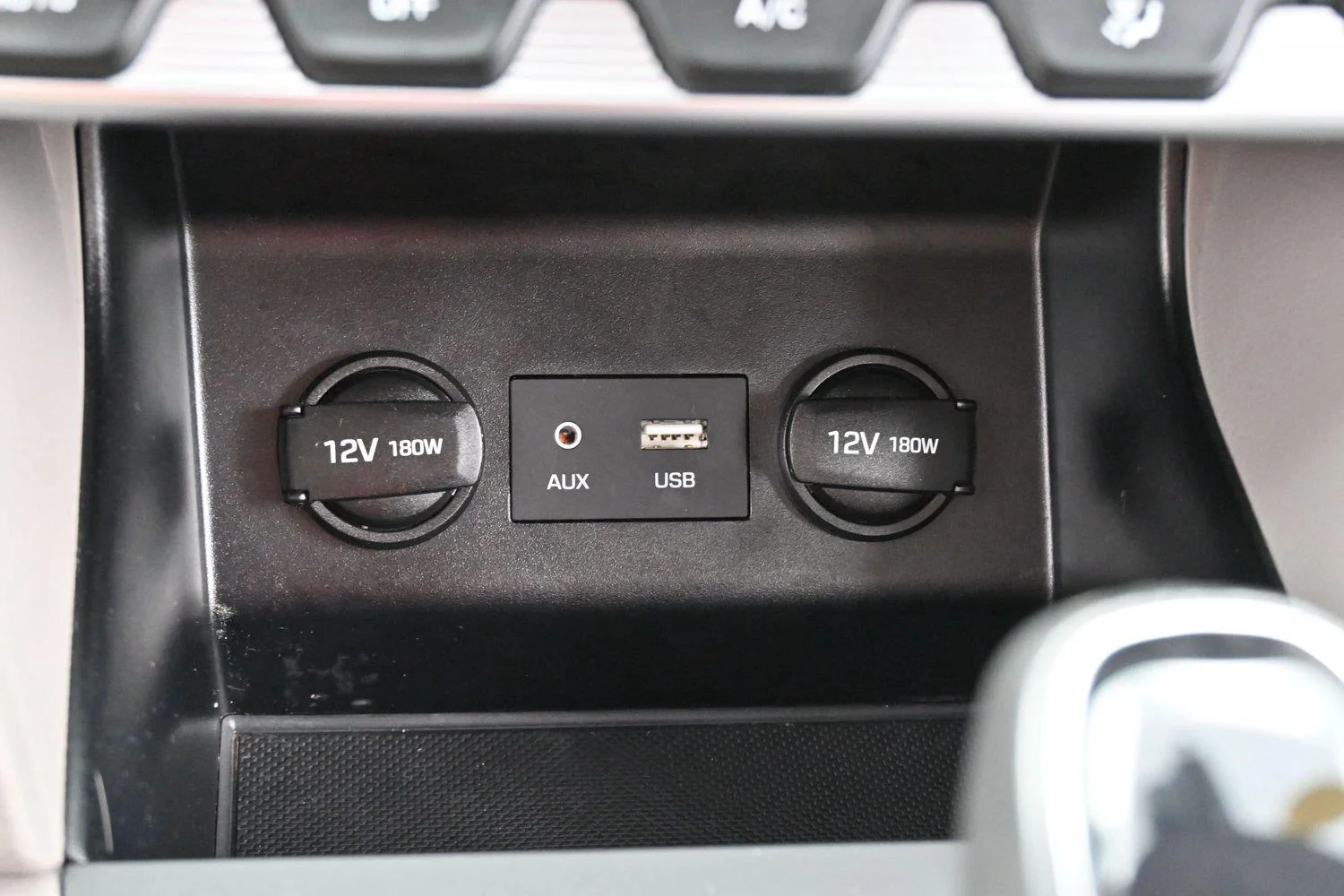 Used 2020 Lakeside Blue Hyundai Value Edition image 23