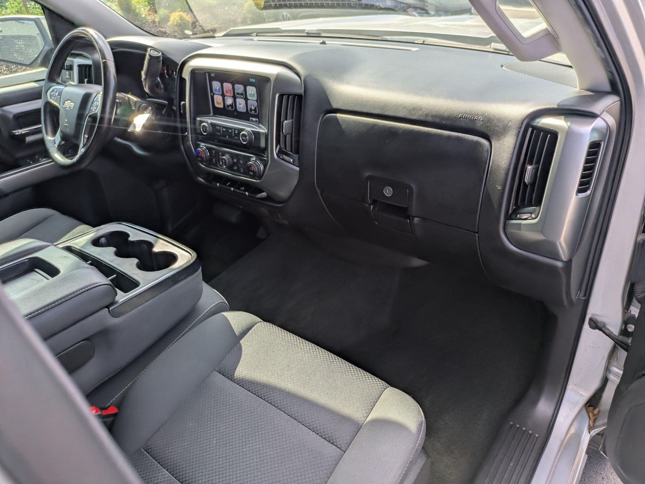 Used 2017 Silver Ice Metallic Chevrolet LT image 29