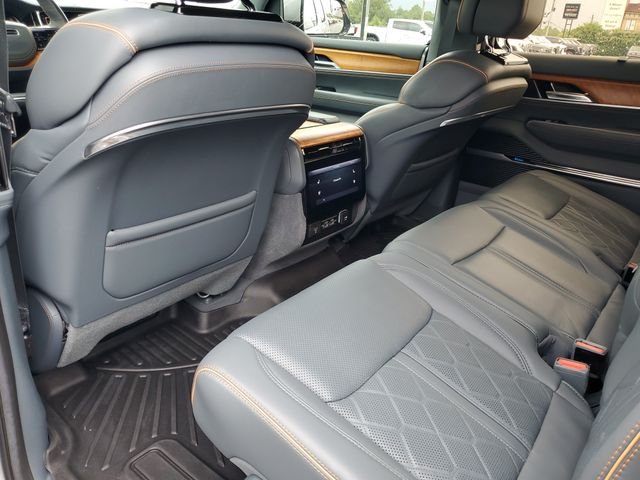 Used 2022 Silver Jeep Series III image 24