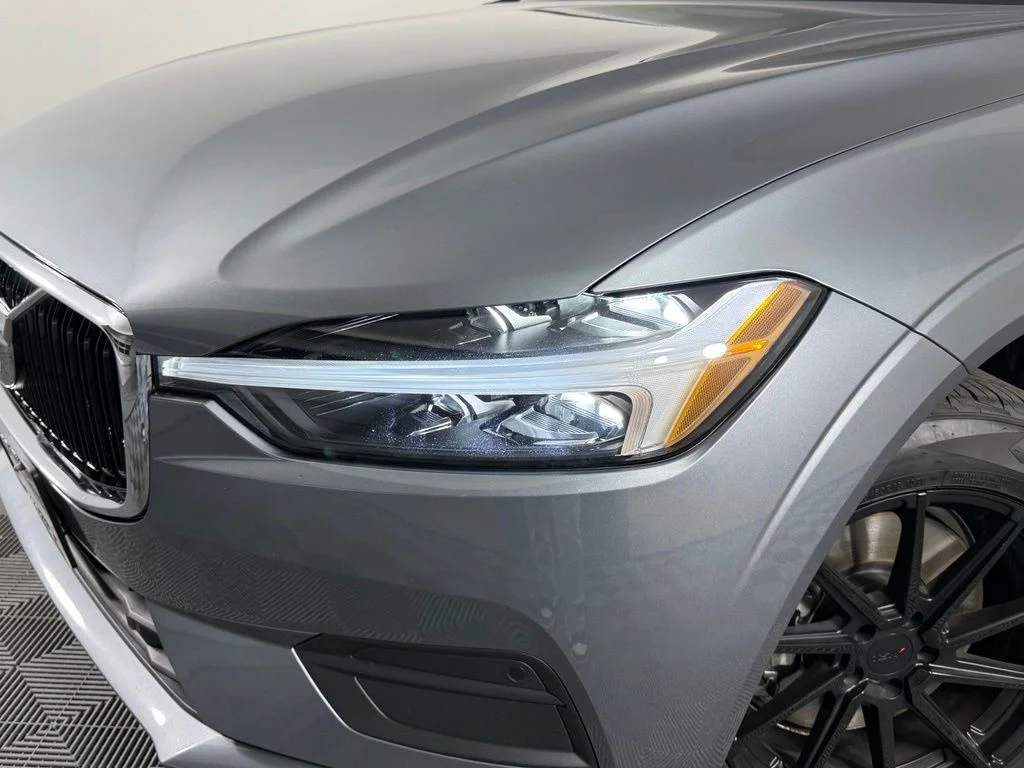 2021 Volvo XC60 Momentum - Photo 11