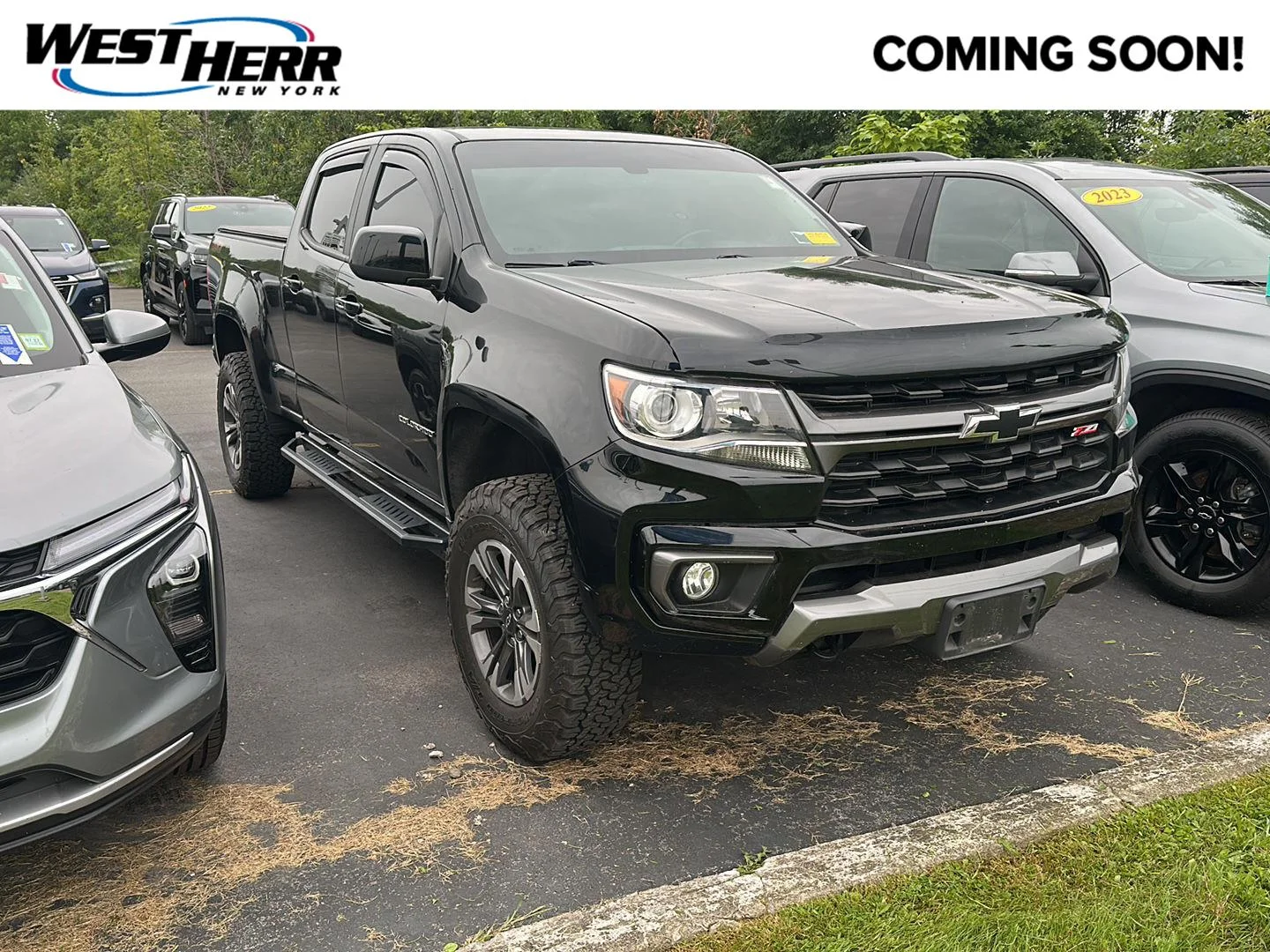 Used 2022 Black Chevrolet 4WD Z71 image 1