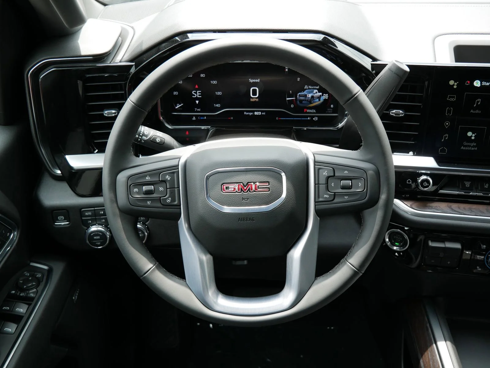 2025 GMC Sierra 2500HD SLT - Photo 9