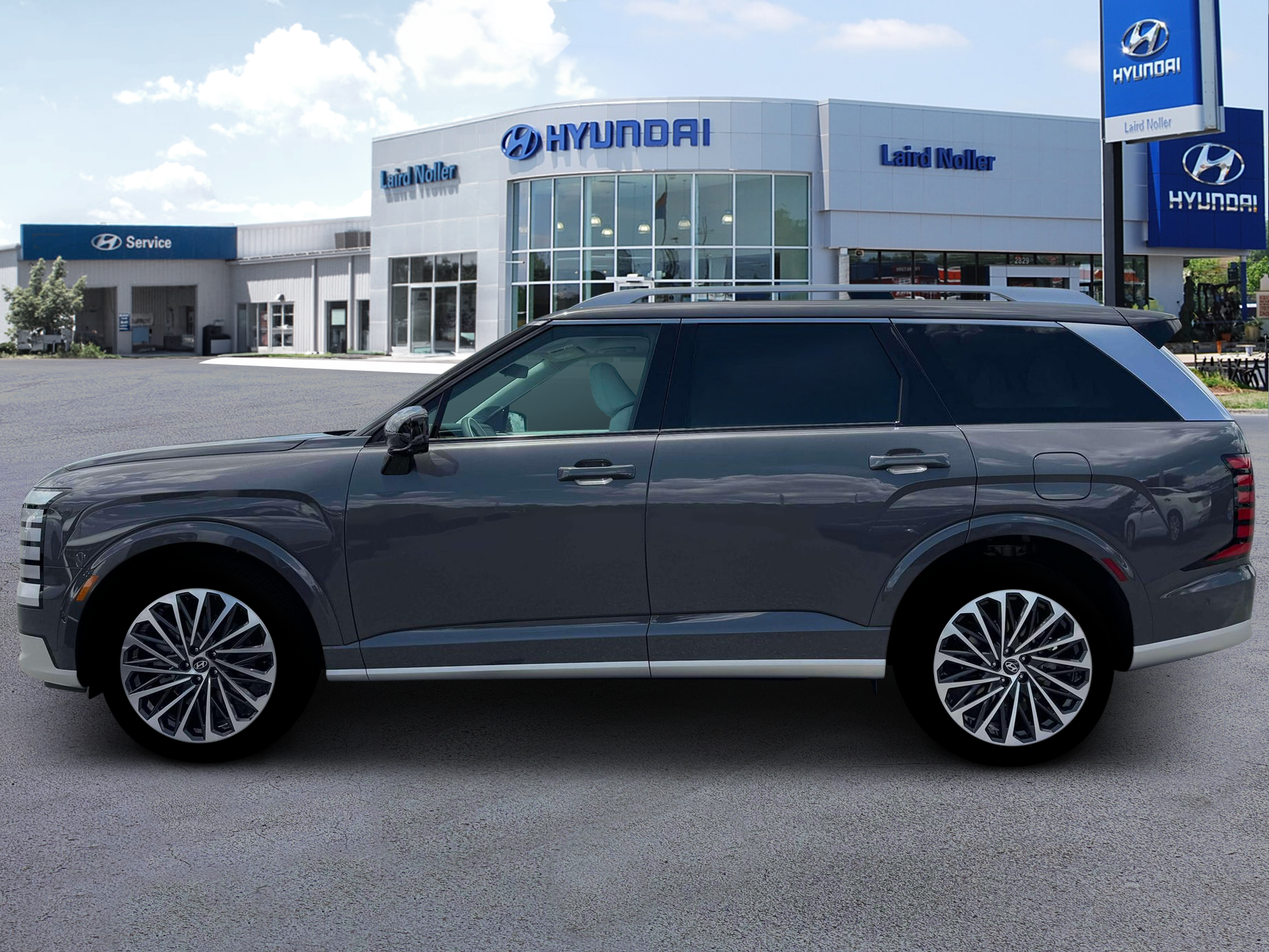 View vehicle photo 3