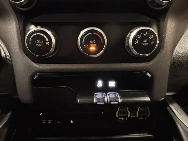 Used 2019 Silver Ram Big Horn/Lone Star image 21