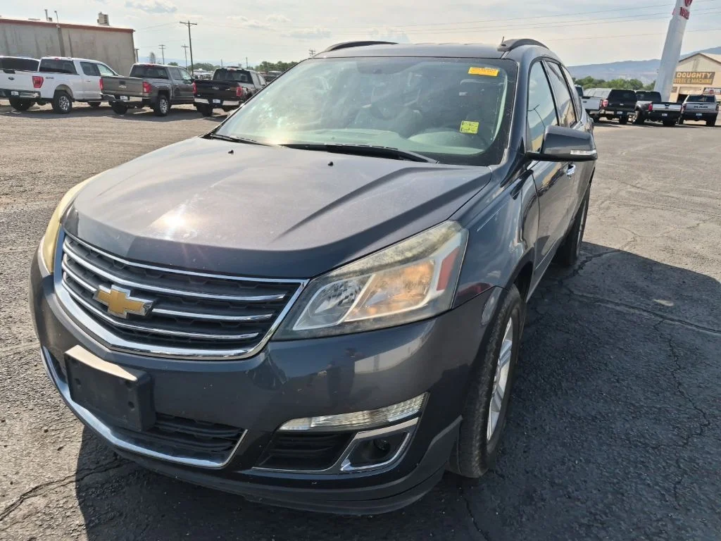 Used 2013 Gray Chevrolet 2LT image 3