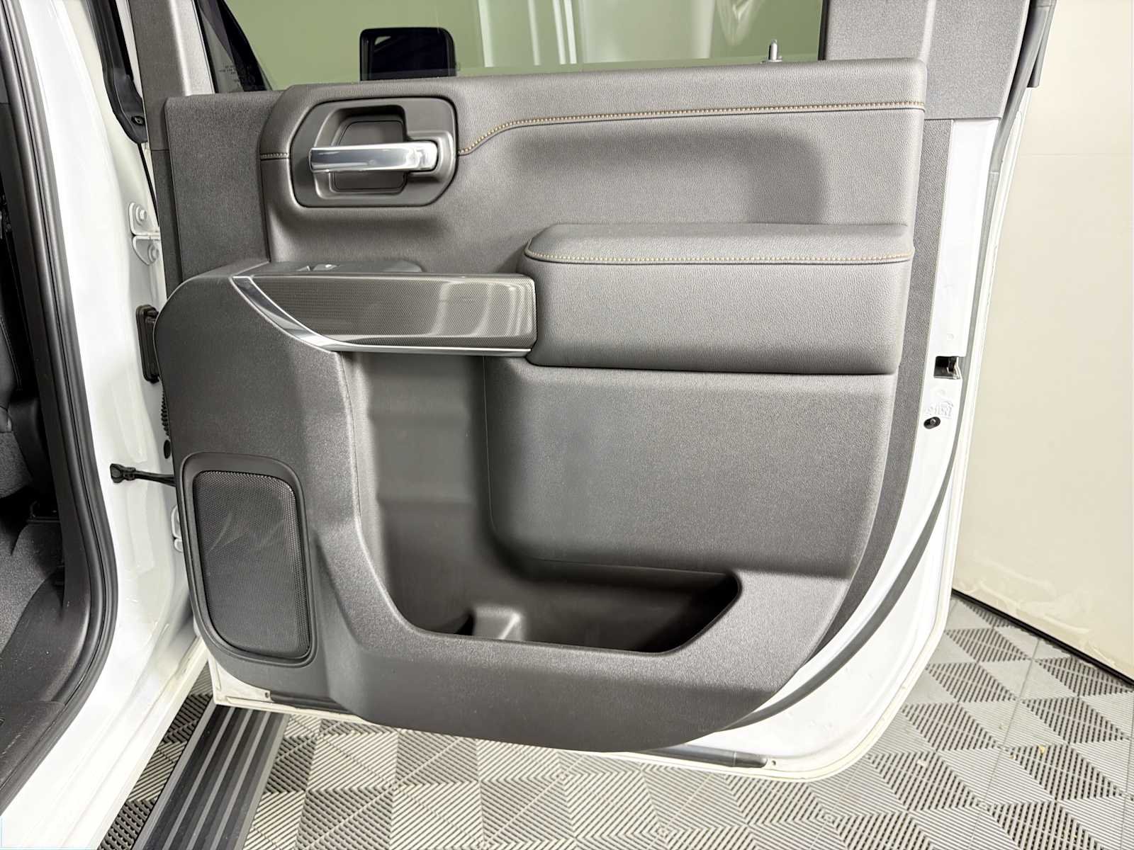 Used 2023 Summit White GMC AT4 image 15