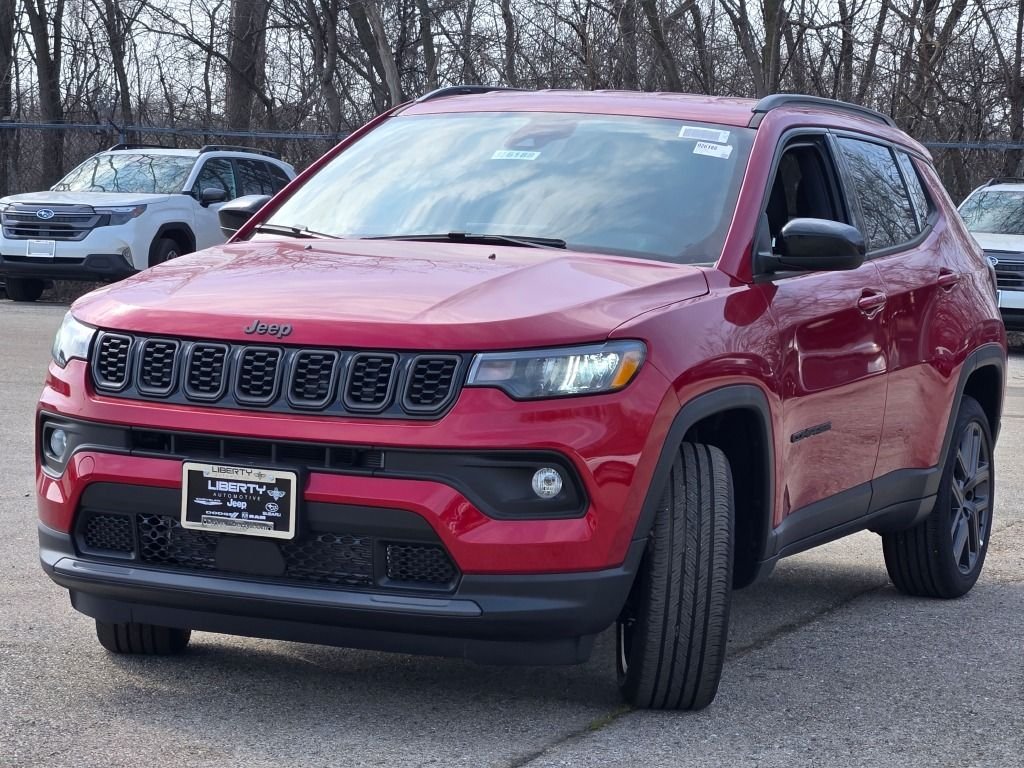 New 2026 Red Hot Pearl-Coat Exterior Paint Jeep Latitude image 5
