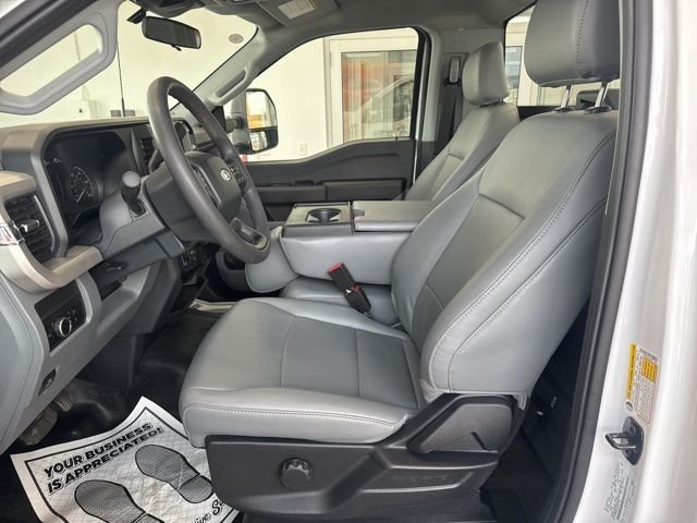 Used 2024 White Ford XL image 7