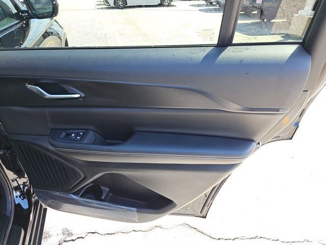 New 2026 Diamond Black Crystal Pearlcoat Jeep Laredo X image 15