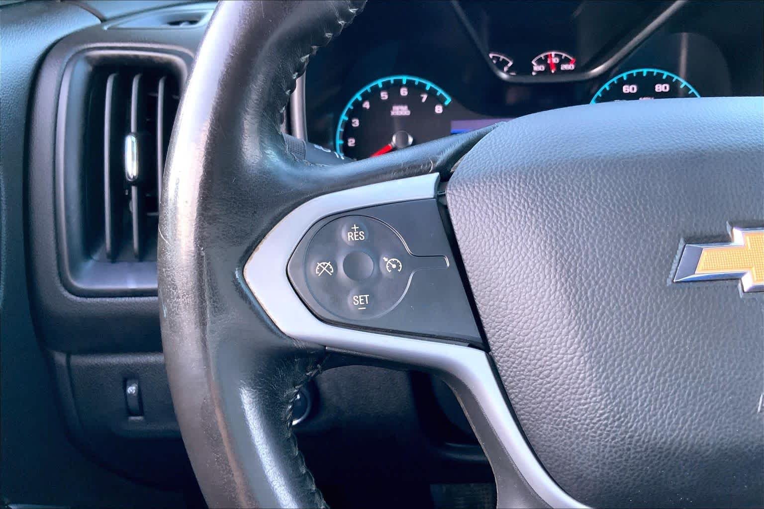Used 2019 Shadow Gray Metallic Chevrolet 4WD LT image 24
