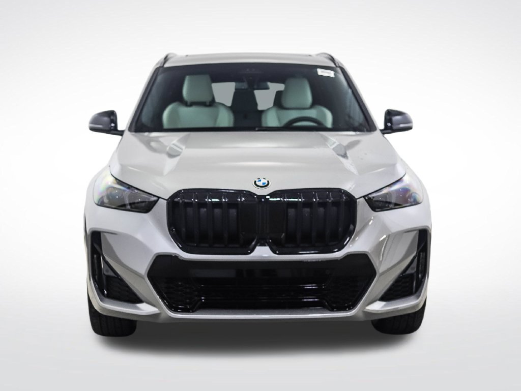 New 2027 Silver Metallic BMW xDrive28i image 8