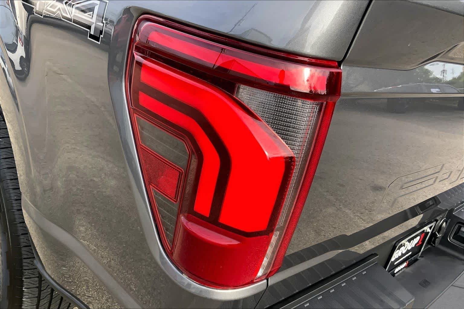 Used 2026 Carbonized Gray Metallic Ford LARIAT image 29