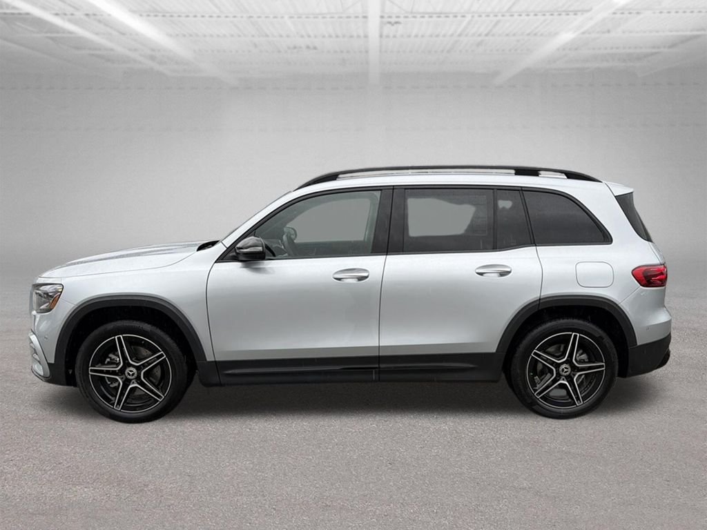 Certified Used 2025 Silver Mercedes-Benz GLB 250 image 2