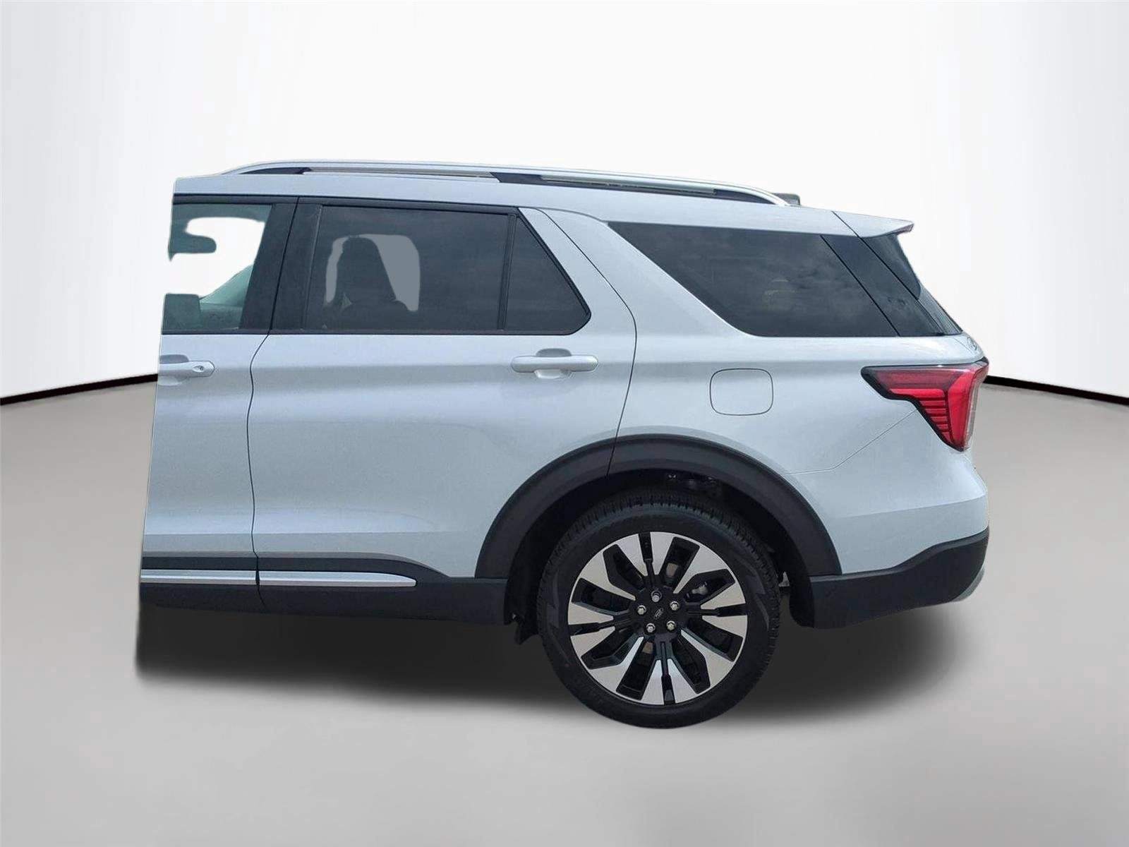 New 2026 Space White Metallic Ford Platinum™ image 11