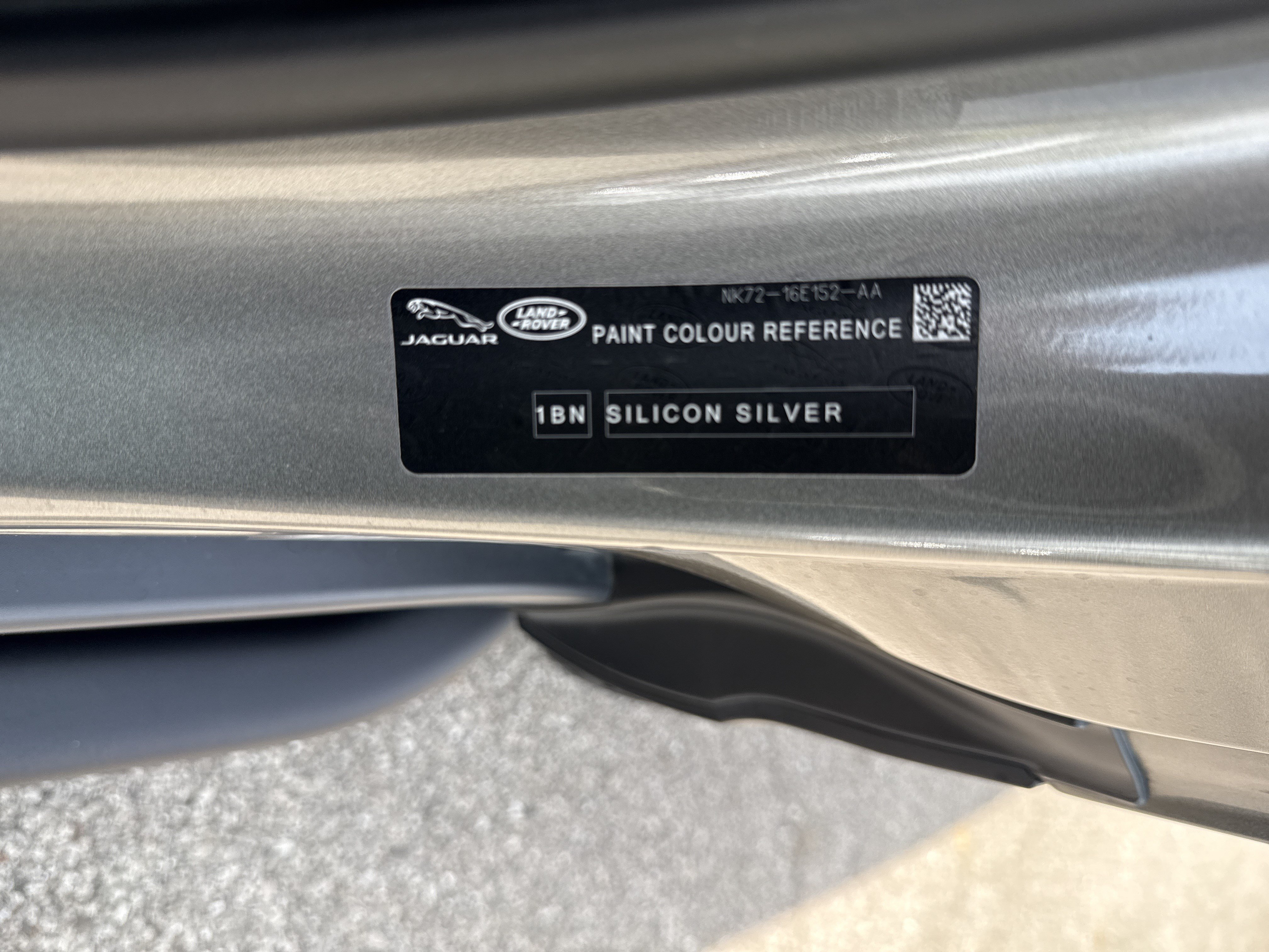 Used 2023  Land Rover S image 29