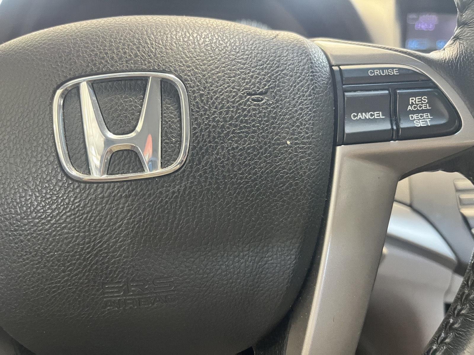 Used 2010 Polished Metal Metallic Honda EX-L image 25