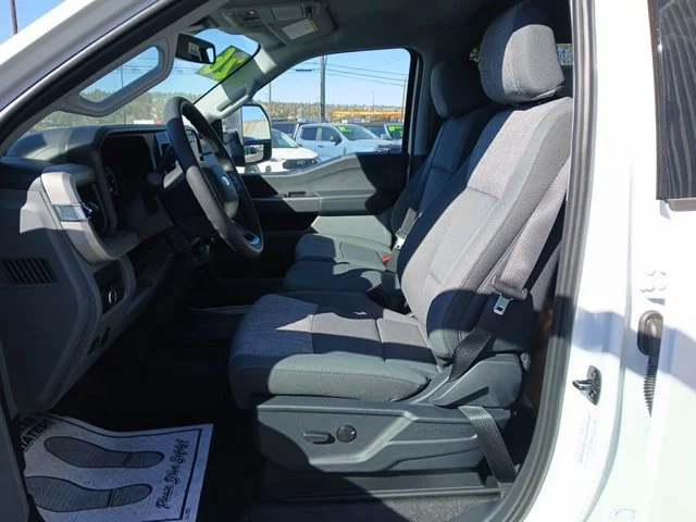 New 2026 Oxford White Ford F-350® XLT image 11