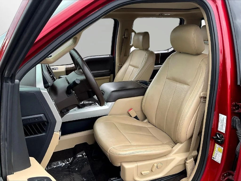 Used 2020 Rapid Red Metallic Tinted Clearcoat Ford Lariat image 24