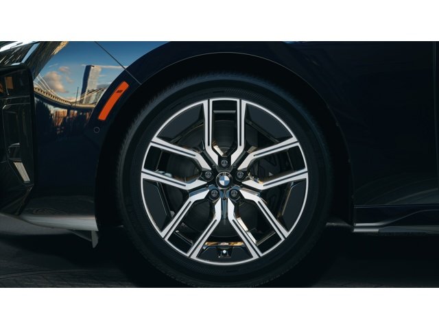 New 2026 Carbon Black Metallic BMW 760i xDrive image 7