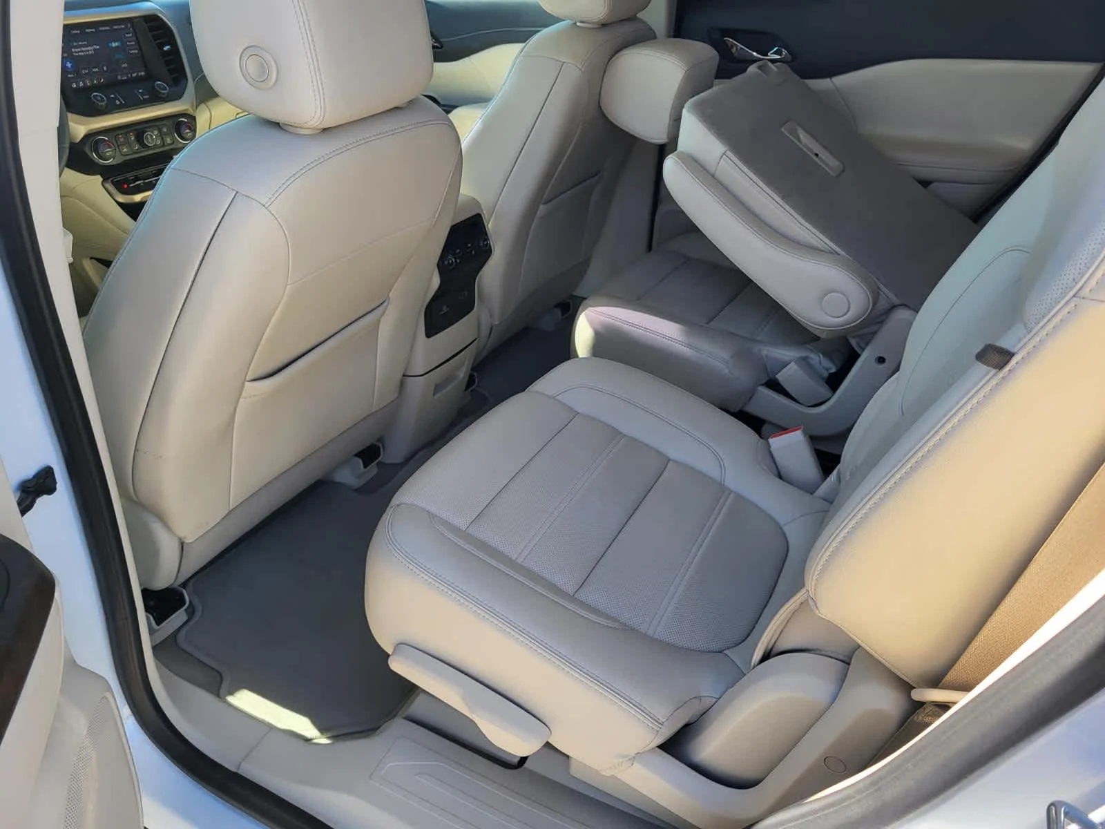 Used 2023 Summit White GMC Denali image 14