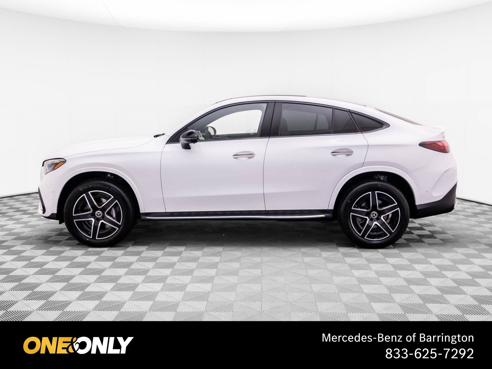 New 2027 MANUFAKTUR Moonlight White Metallic Mercedes-Benz GLC 300 Coupe image 44