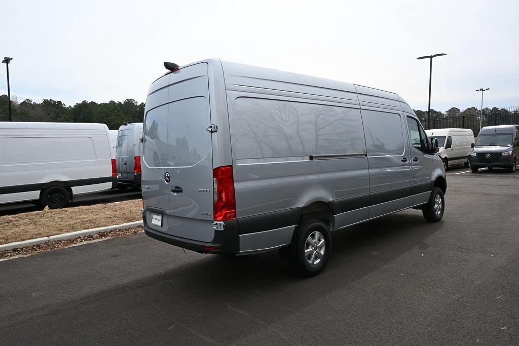 Used 2026 high-tech silver metallic Mercedes-Benz 2500 High Roof I4 Diesel HO 170" AWD image 26