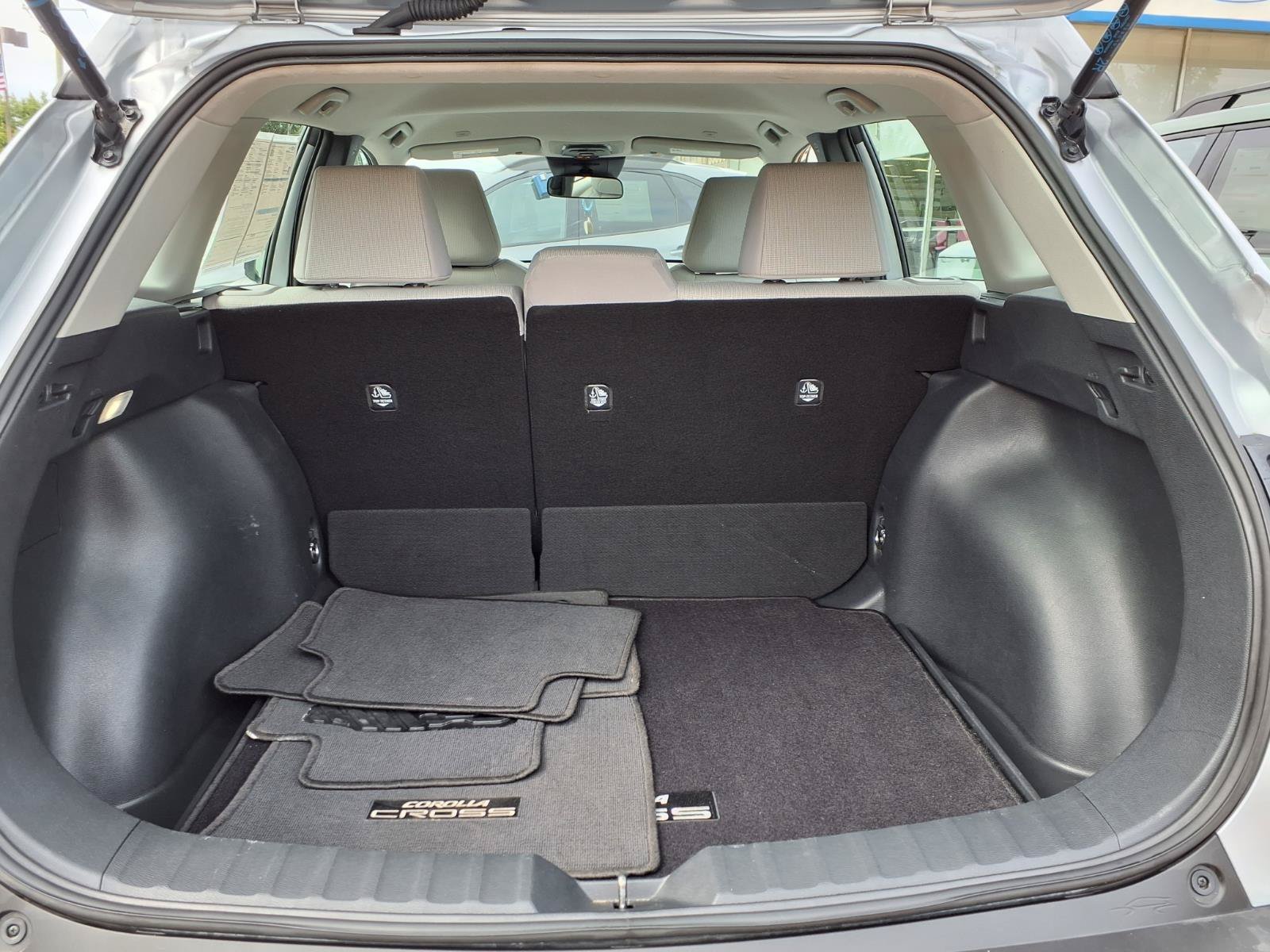 Used 2024 Sonic Silver Toyota L image 16