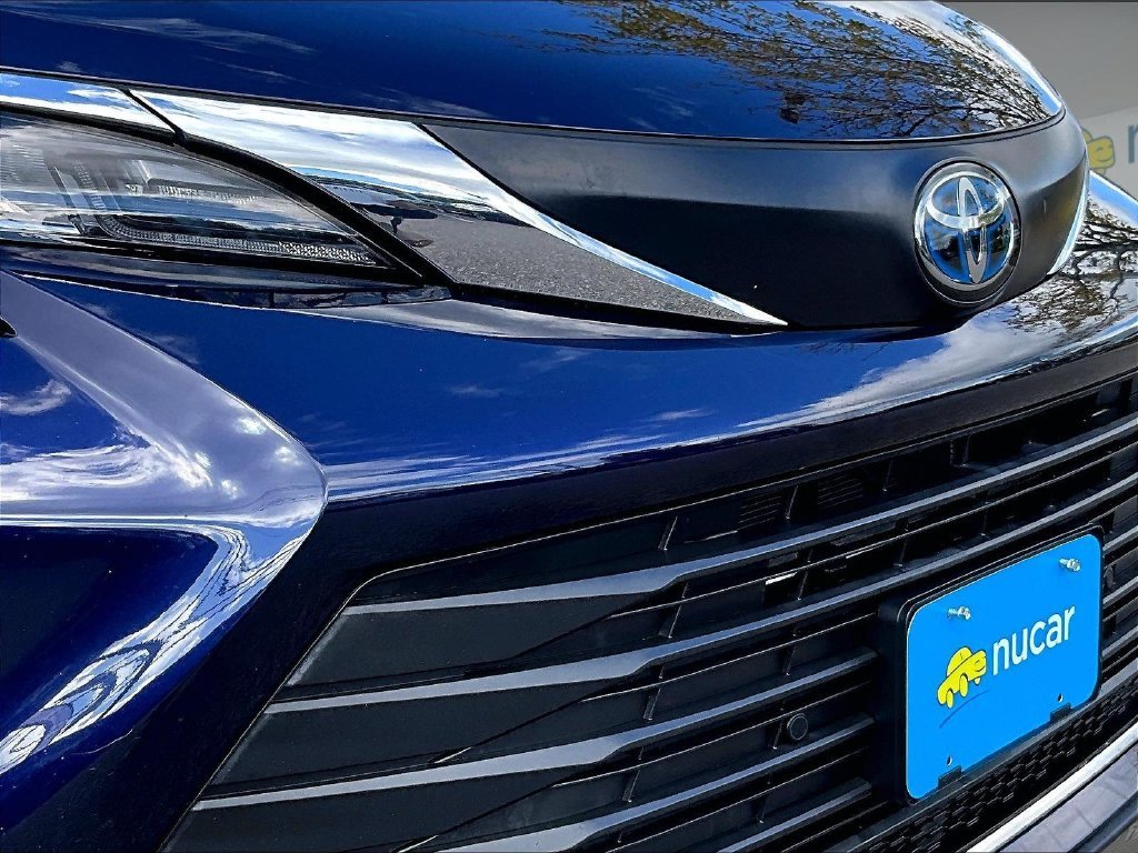 Used 2022  Toyota XLE image 33