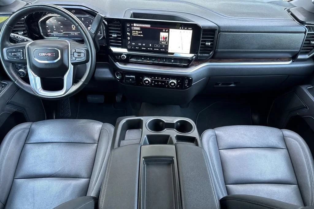 2025 GMC Sierra 1500 SLT - Photo 13