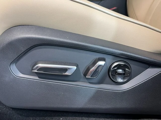 New 2026 Platinum White Pearl Acura Advance Package image 16