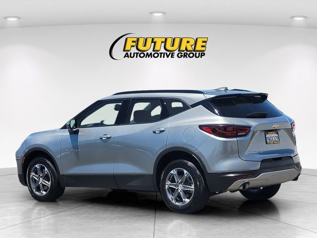 Used 2023 Gray Chevrolet LT image 7