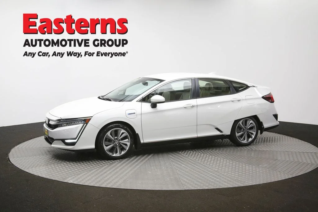 Used 2018 White Honda Touring image 56