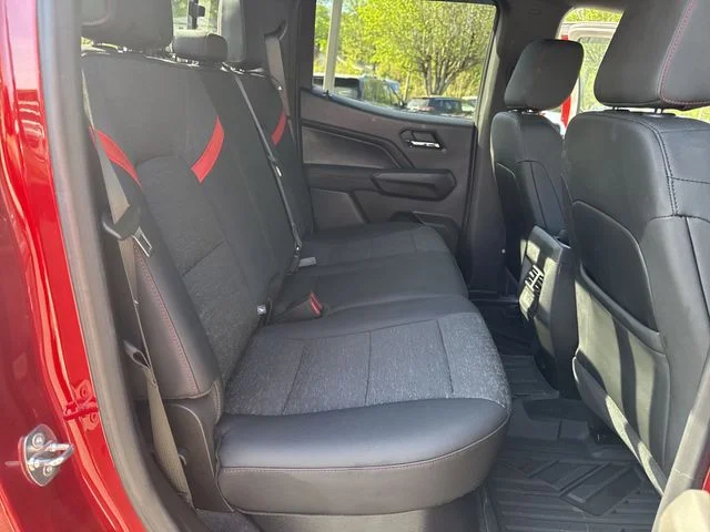 Used 2023 Red Chevrolet Z71 image 41