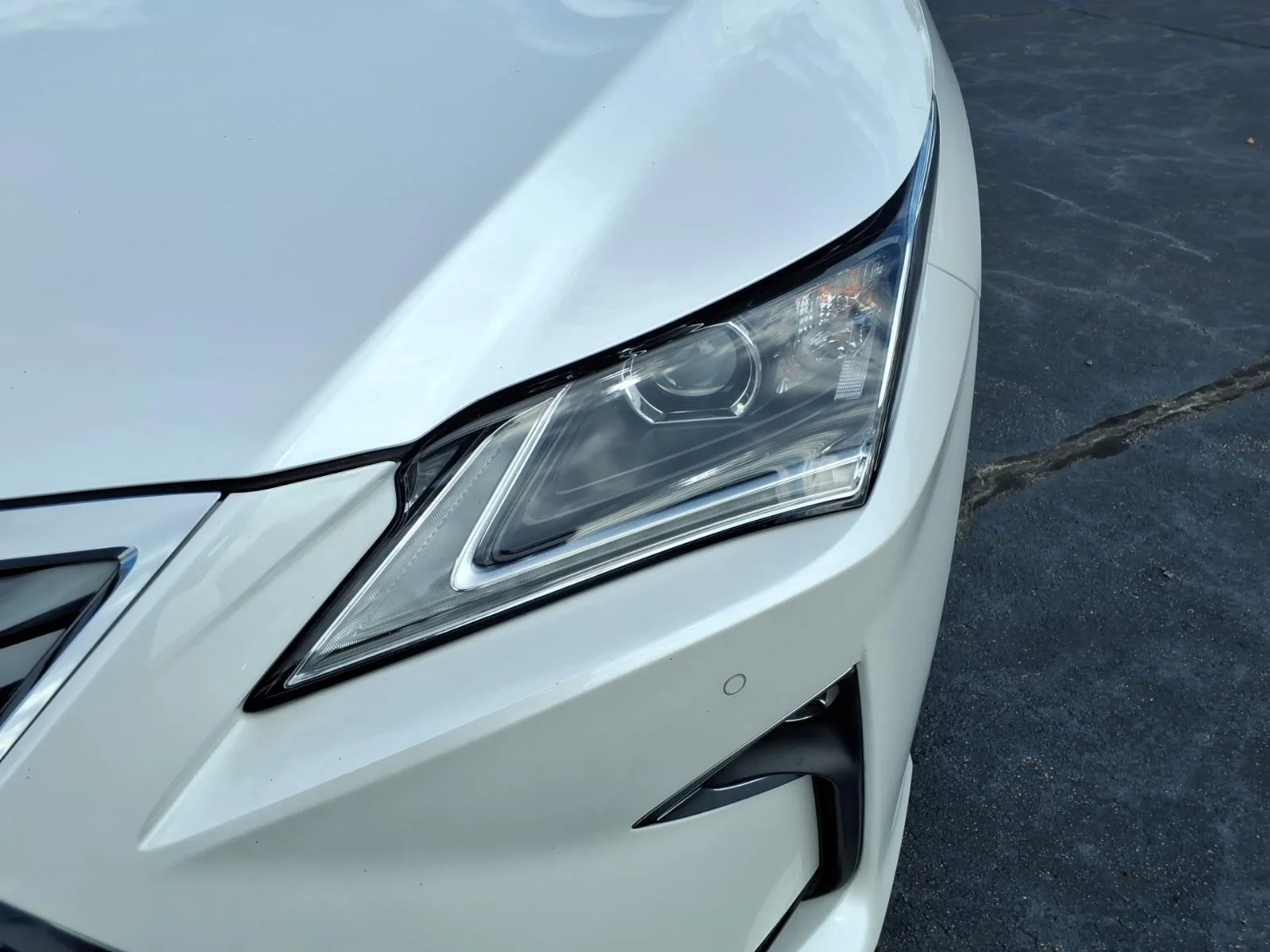Used 2019 Eminent White Pearl Lexus RX 350L Premium image 17