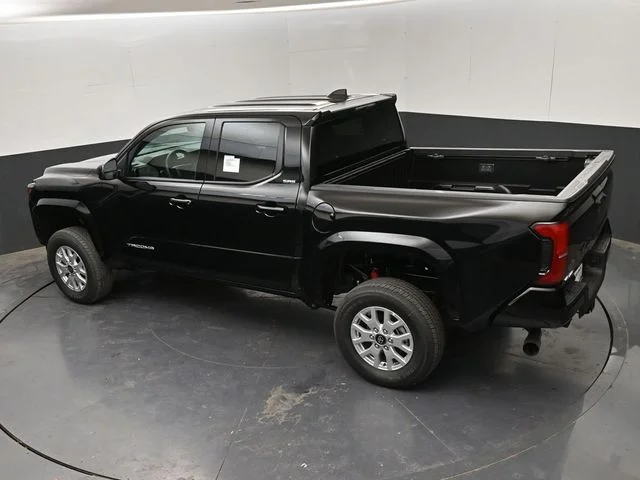 2026 Toyota Tacoma SR5 - Photo 28