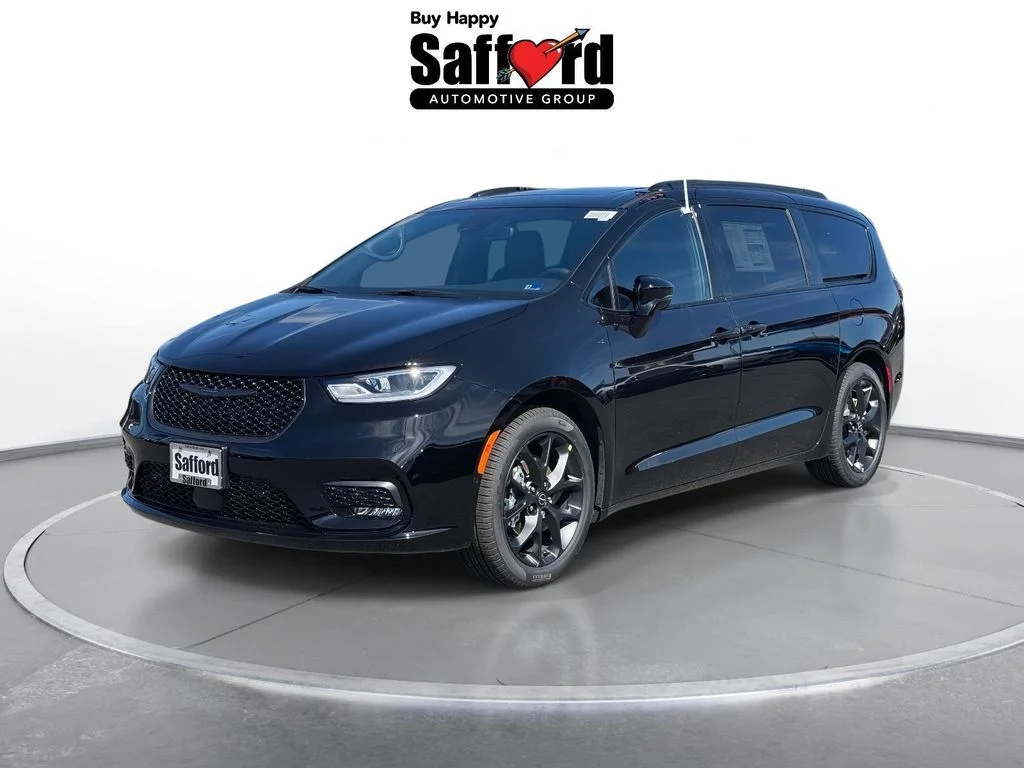 2026 Chrysler Pacifica Select's photo