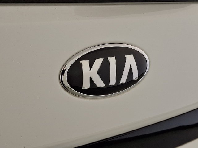Used 2021 White Kia LX image 35