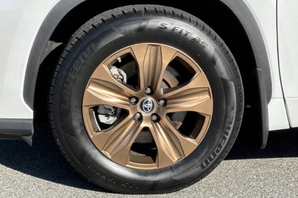 Used 2023 Beige Toyota Bronze Edition image 33