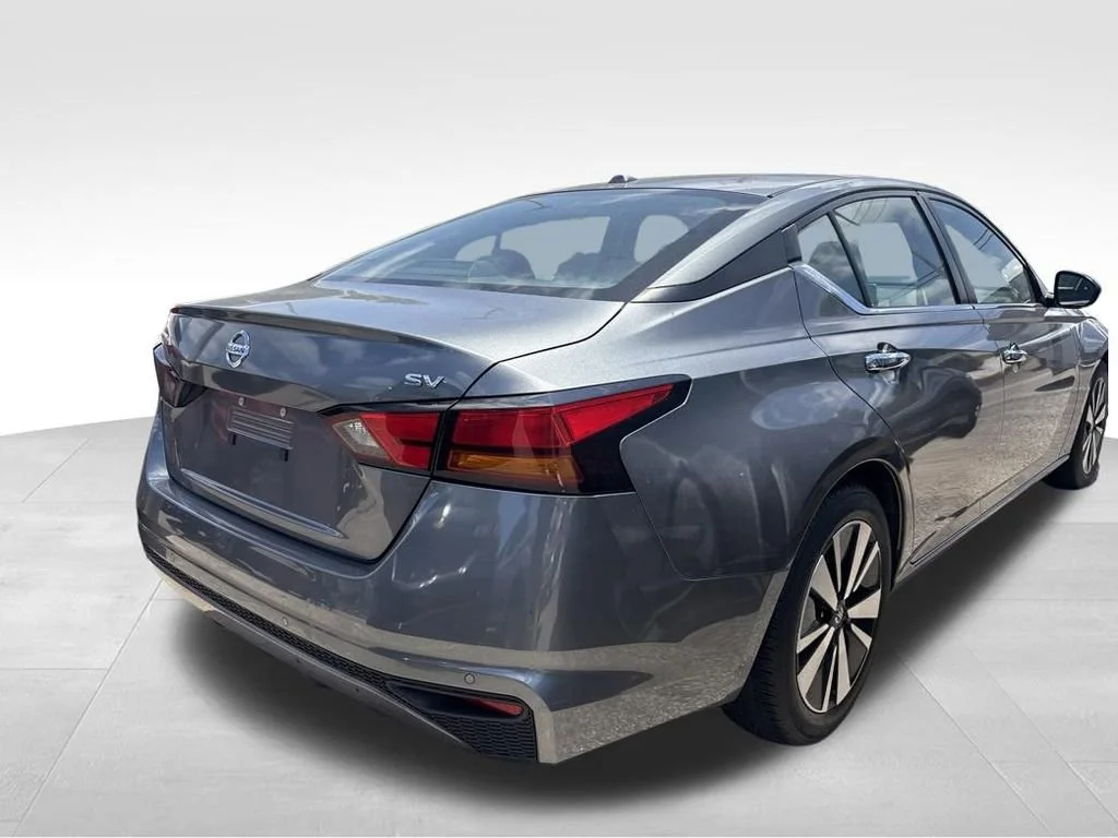 Used 2022 Gray Nissan 2.5 SV image 12