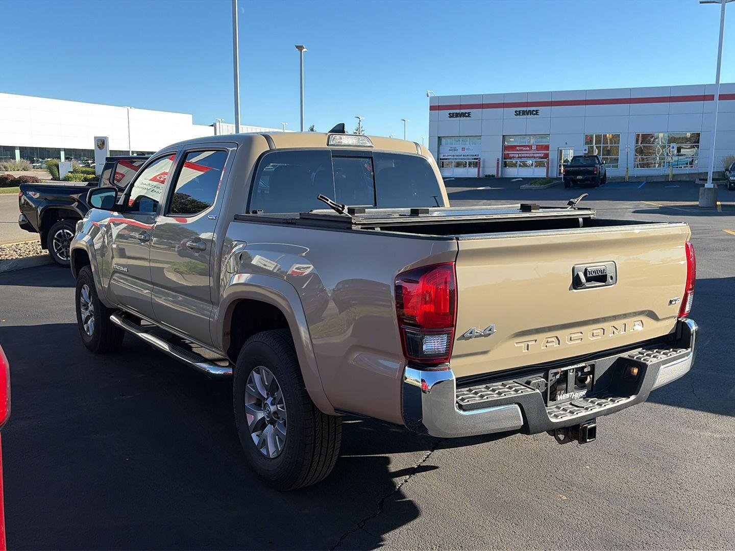 Used 2019 Quicksand Toyota SR5 V6 image 5